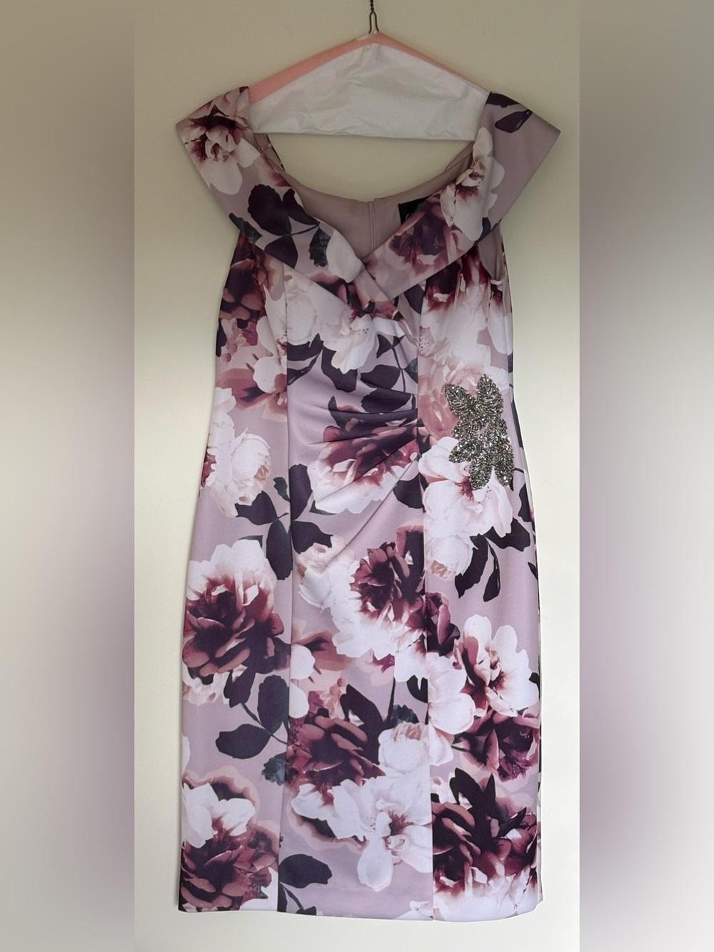 Alex Evenings Floral Ruched Sheath Cocktail Dress with Beaded Hip Detail - Sz 6